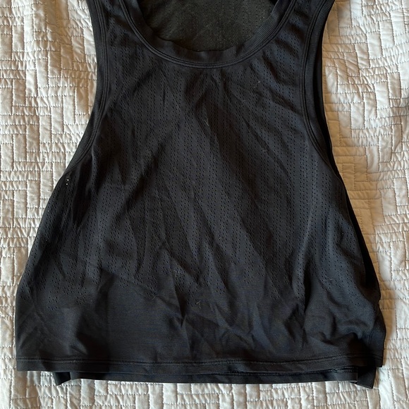 Lululemon tank - Picture 1 of 2